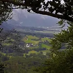 Spezielle Heidi Nyaraló *